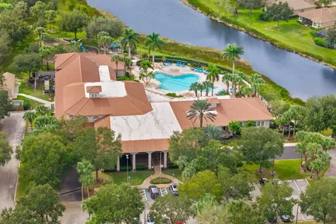 9033 Champions Way Port Saint Lucie FL 34986