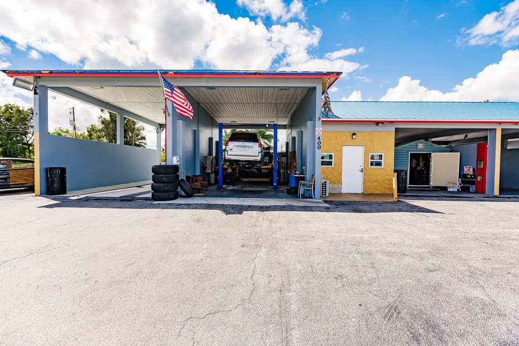 400 NW Avenue L Belle Glade FL 33430