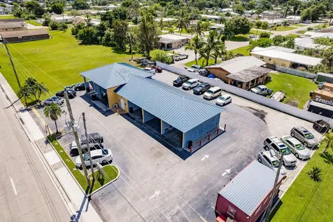 400 NW Avenue L Belle Glade FL 33430