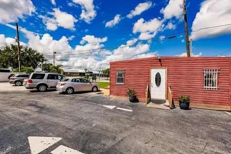 400 NW Avenue L Belle Glade FL 33430