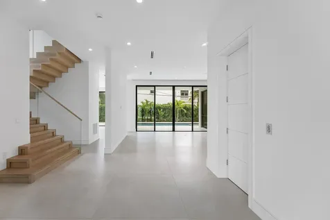 498 Ne 6th Street Boca Raton FL 33432