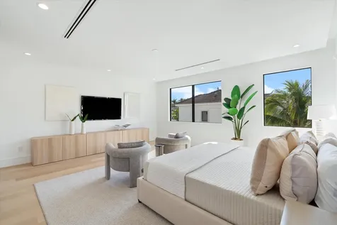 498 Ne 6th Street Boca Raton FL 33432