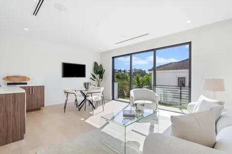 498 Ne 6th Street Boca Raton FL 33432