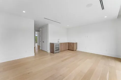 498 Ne 6th Street Boca Raton FL 33432