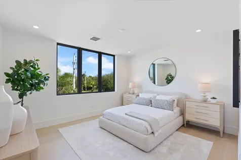 498 Ne 6th Street Boca Raton FL 33432