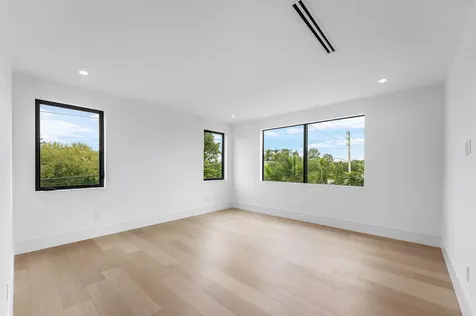 498 Ne 6th Street Boca Raton FL 33432