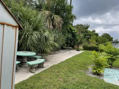 2300 NE 5th Avenue Boca Raton FL 33431