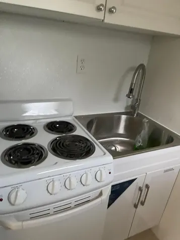 2300 NE 5th Avenue Boca Raton FL 33431