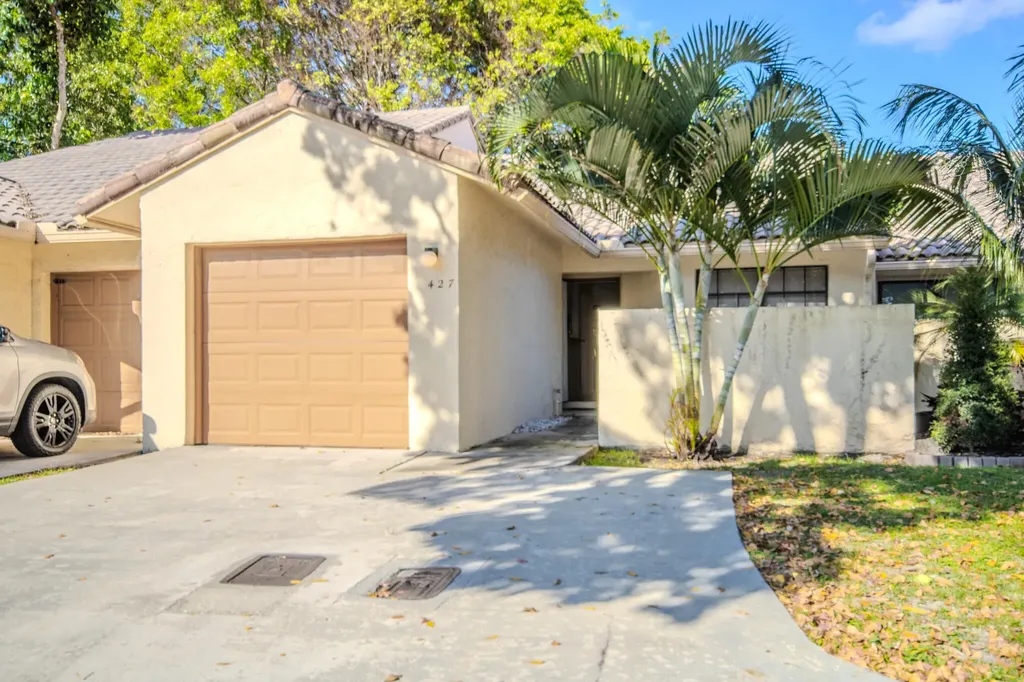 427 Cottonwood Place Boca Raton FL 33431