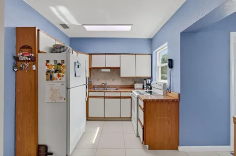 254 Ne 22nd Street Delray Beach FL 33444