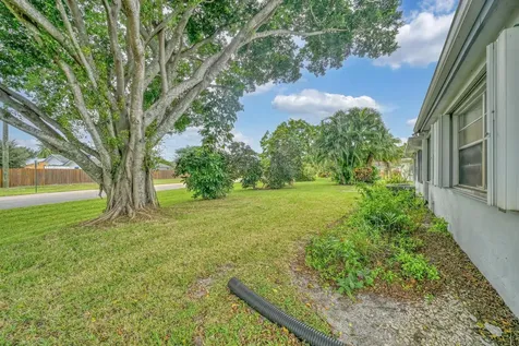 6127 Rainbow Circle Greenacres FL 33463