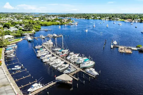 4300 Se Saint Lucie Boulevard Stuart FL 34997
