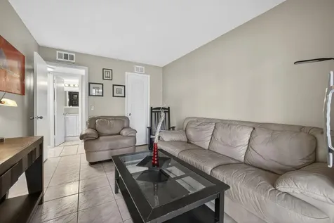 64 Canterbury C West Palm Beach FL 33417