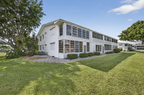 64 Canterbury C West Palm Beach FL 33417
