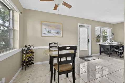 64 Canterbury C West Palm Beach FL 33417