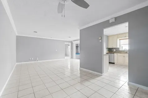 1205 S Lakes End Drive Fort Pierce FL 34982