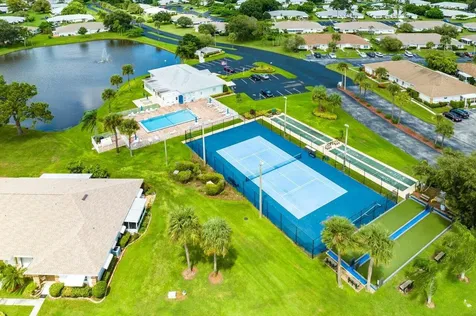 1205 S Lakes End Drive Fort Pierce FL 34982