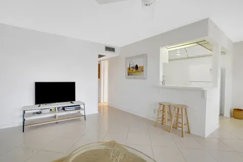 143 Somerset G West Palm Beach FL 33417