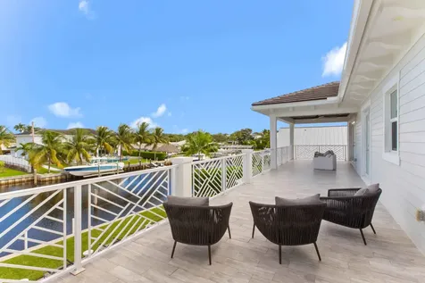 2169 Driftwood Circle Palm Beach Gardens FL 33410