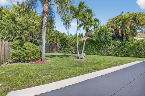 9669 Erica Court Boca Raton FL 33496