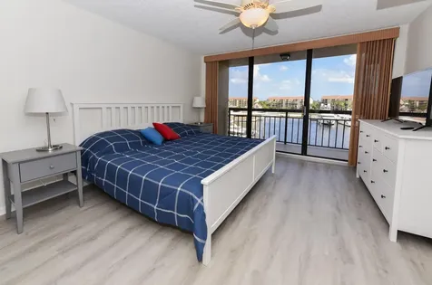 2401 Marina Isle Way Jupiter FL 33477