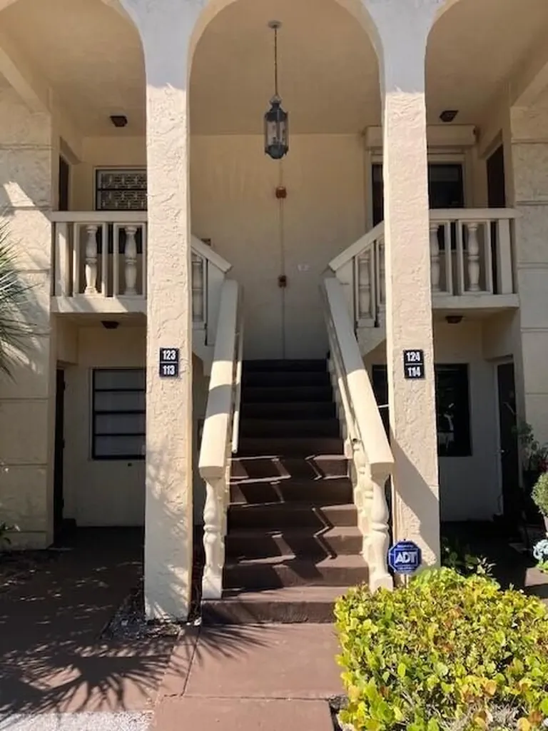 140 S Cypress Road Pompano Beach FL 33060