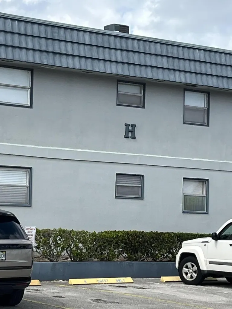 355 Brittany H Delray Beach FL 33446