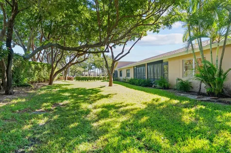 8273 Springtree Road Boca Raton FL 33496