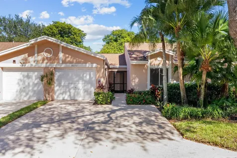 8273 Springtree Road Boca Raton FL 33496