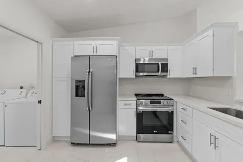 8273 Springtree Road Boca Raton FL 33496