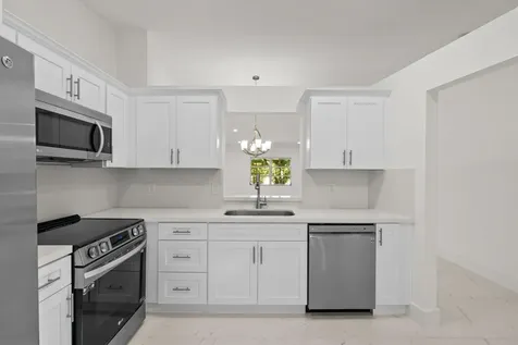 8273 Springtree Road Boca Raton FL 33496
