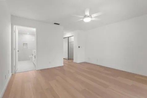 8273 Springtree Road Boca Raton FL 33496