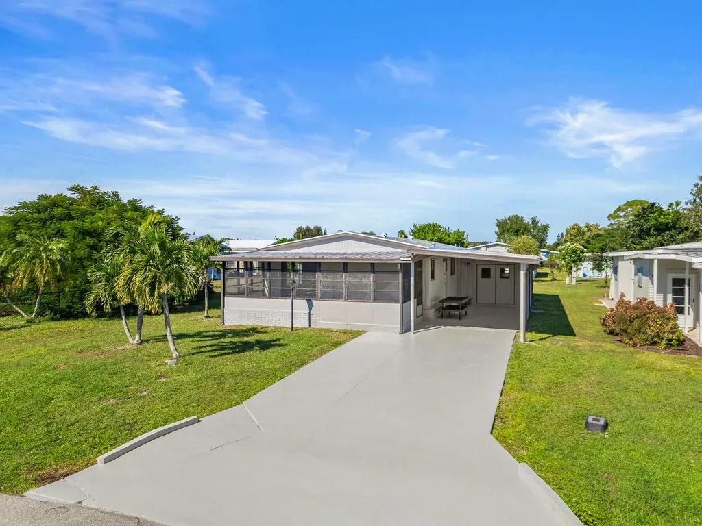 2733 Sw Thunderbird Trail Stuart FL 34997
