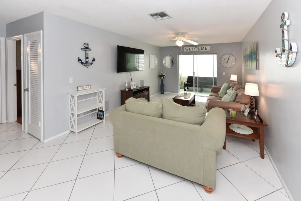 2182 Ne 1st Way Boynton Beach FL 33435