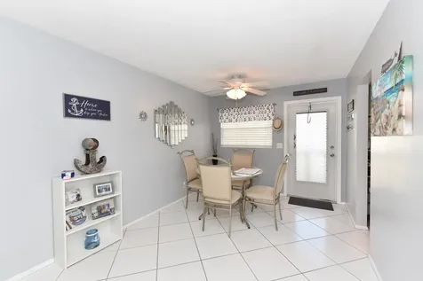 2182 Ne 1st Way Boynton Beach FL 33435