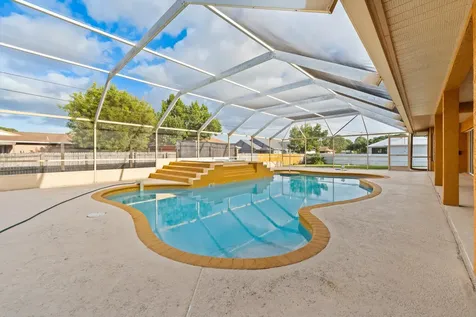 1255 SE Naples Lane Port Saint Lucie FL 34983