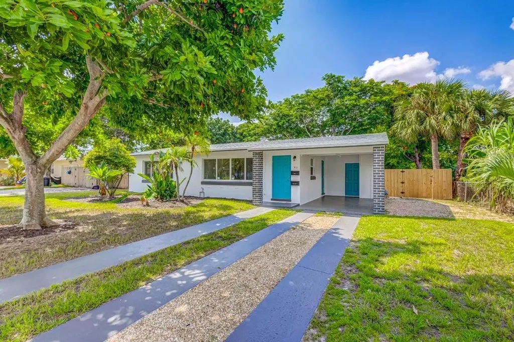 512 Bayberry Drive Lake Park FL 33403