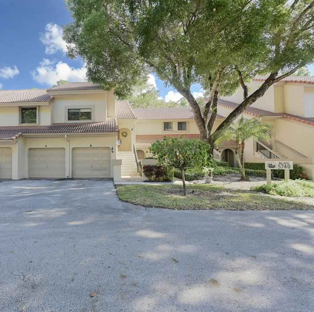 5740 Coach House Circle Boca Raton FL 33486