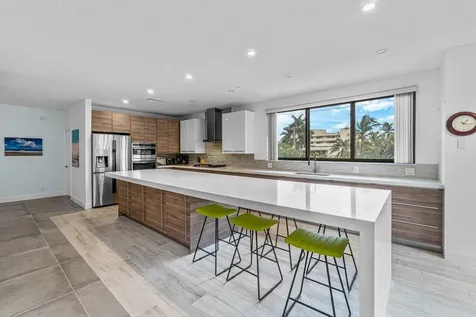 122 Andrews Avenue Delray Beach FL 33483