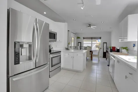 7911 Laina Lane Boynton Beach FL 33437
