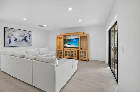 10 Southport Lane Boynton Beach FL 33436