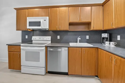 10 Southport Lane Boynton Beach FL 33436