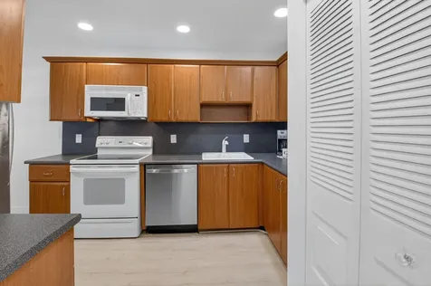 10 Southport Lane Boynton Beach FL 33436