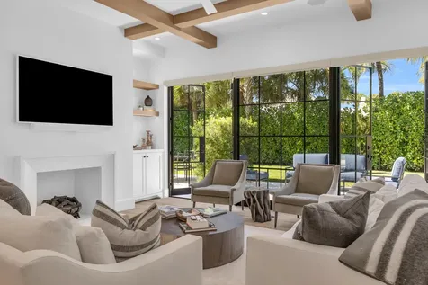 44 S Beach Road Jupiter Island FL 33455