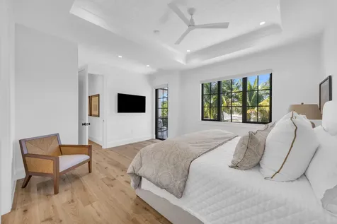 44 S Beach Road Jupiter Island FL 33455