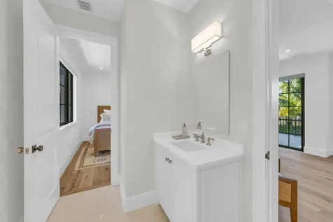 44 S Beach Road Jupiter Island FL 33455