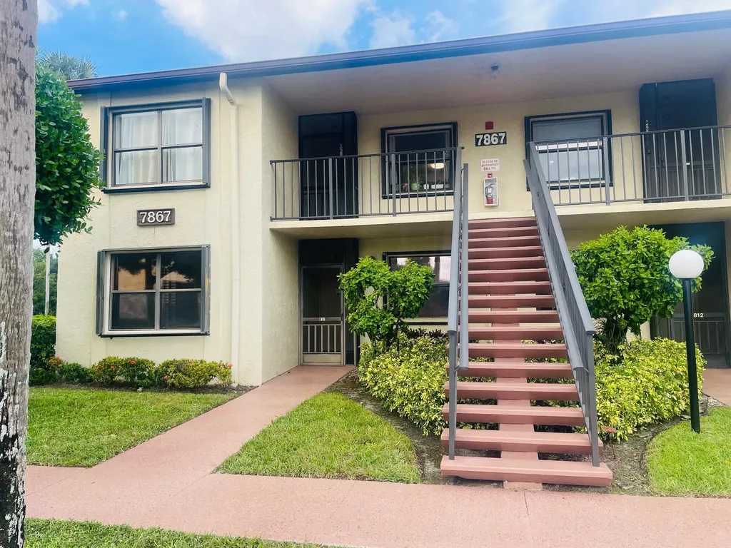 7867 Willow Spring Drive Lake Worth FL 33467
