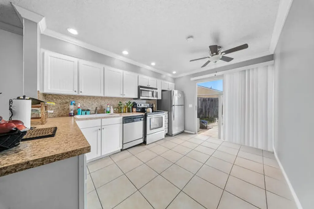 4827 Orleans Court West Palm Beach FL 33415