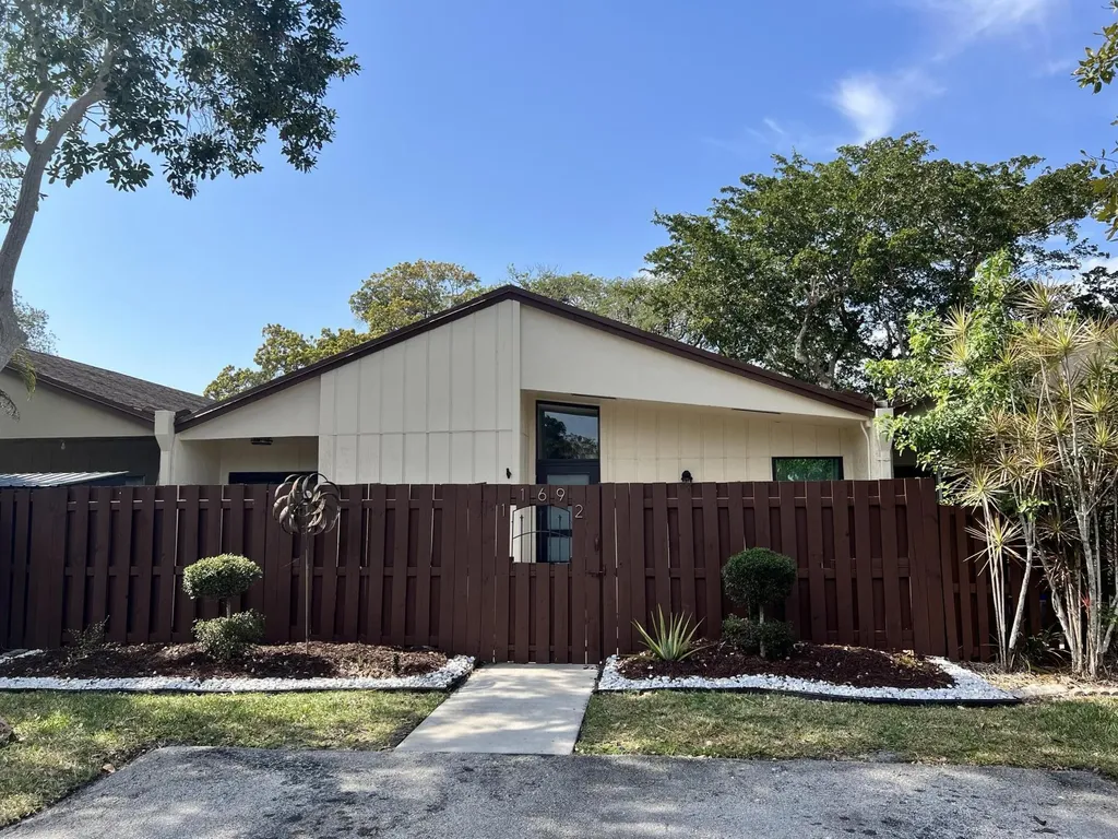 11692 Timbers Way Boca Raton FL 33428