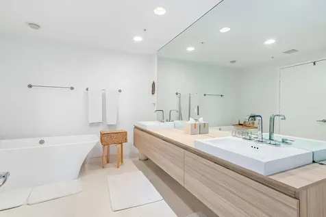 17111 Biscayne Boulevard North Miami Beach FL 33160